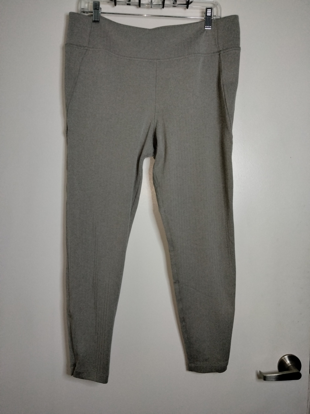 Athleta -XL- Herringbone Ponte Stretch Zip Pockets & Zip Ankle Pull-on Leggings